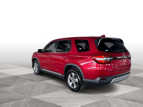 Used 2025 Honda Pilot EX-L image 6