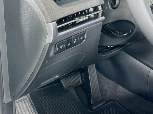 Certified 2026 Hyundai Santa Cruz Limited AWD/4WD image 10
