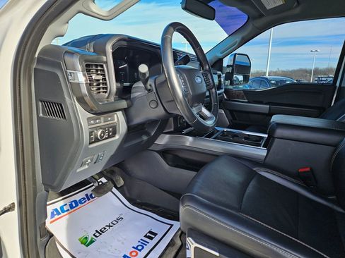 Used 2024 Ford F250 Lariat w/ Chrome Package image 23