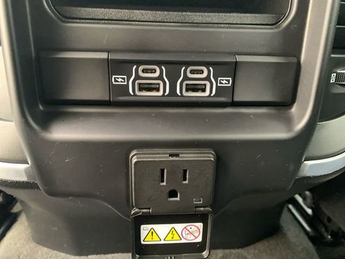 Used 2022 RAM 1500 Big Horn image 17