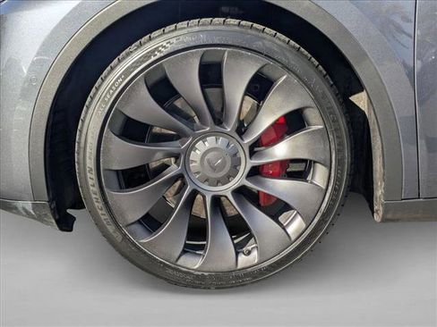 Used 2022 Tesla Model Y Performance image 24