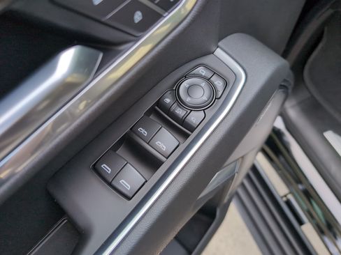 Used 2026 Chevrolet Silverado 2500 High Country w/ High Country Premium Package AWD/4WD image 15