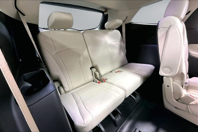 Used 2023 Buick Enclave Essence w/ Experience Buick Package AWD/4WD image 25