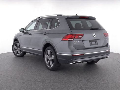 Used 2020 Volkswagen Tiguan SEL w/ Tiguan Two-Row MDO Package AWD/4WD image 7