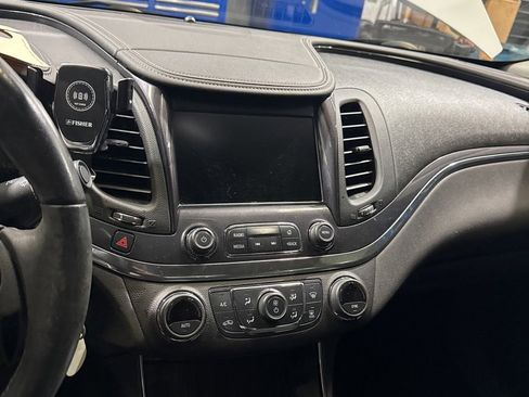 Used 2016 Chevrolet Impala LT image 6