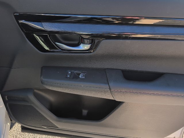 Used 2025 Honda CR-V Sport Touring image 10