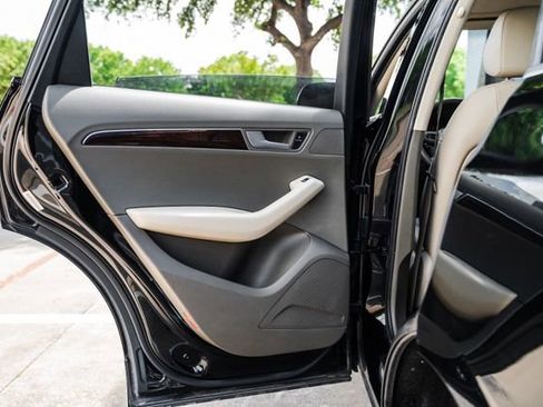 Used 2012 Audi Q5 2.0T Premium Plus w/ Premium Plus Pkg image 61