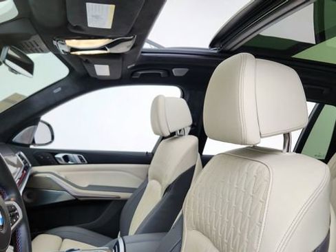 Used 2024 BMW X7 M60i w/ Executive Package image 37