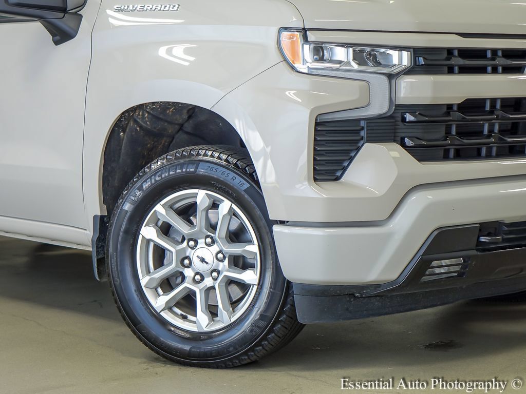 Used 2026 Chevrolet Silverado 1500 RST AWD/4WD image 4
