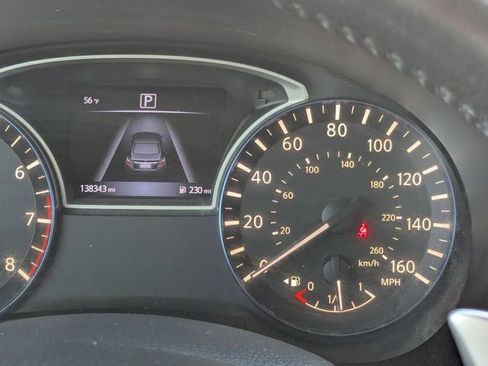 Used 2017 Nissan Altima 2.5 SR w/ LED Appearance Package FWD image 30
