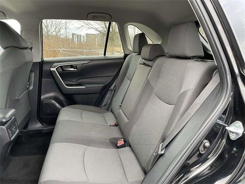 Used 2024 Toyota RAV4 XLE image 16