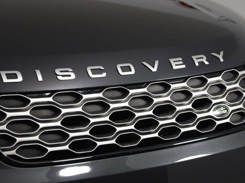 Used 2023 Land Rover Discovery Metropolitan Edition image 19