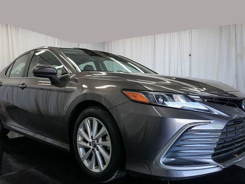 Used 2022 Toyota Camry LE FWD image 2
