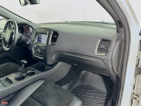 Used 2019 Dodge Durango GT image 38