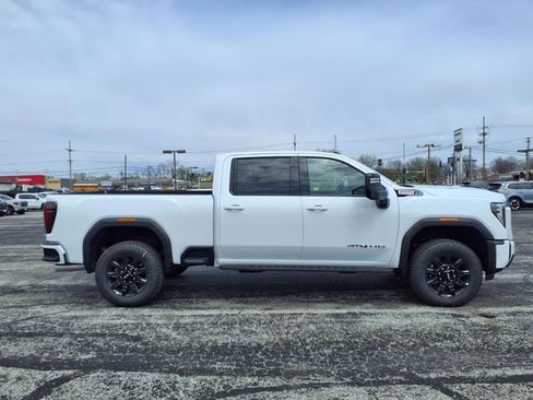 New 2026 GMC Sierra 2500 AT4 w/ AT4 Premium Plus Package AWD/4WD image 2