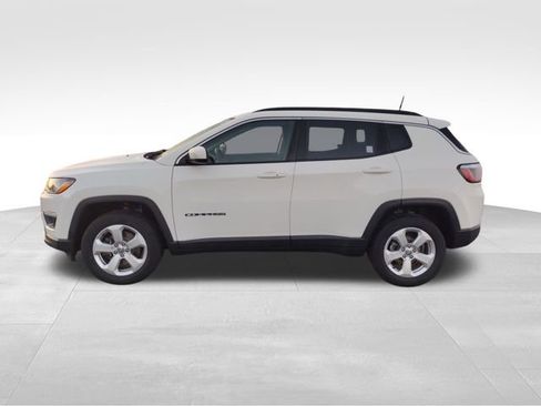 Used 2018 Jeep Compass Latitude w/ Cold Weather Group image 2