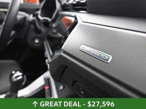 Used 2025 Audi Q3 2.0T Premium image 24