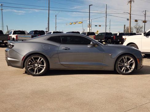 Used 2021 Chevrolet Camaro LT w/ RS Package image 8