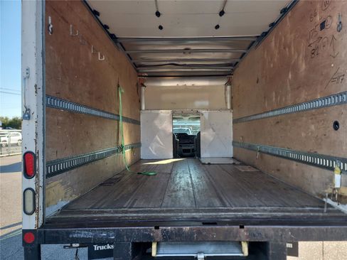 Used 2016 Ford E-350 and Econoline 350 Super Duty image 14