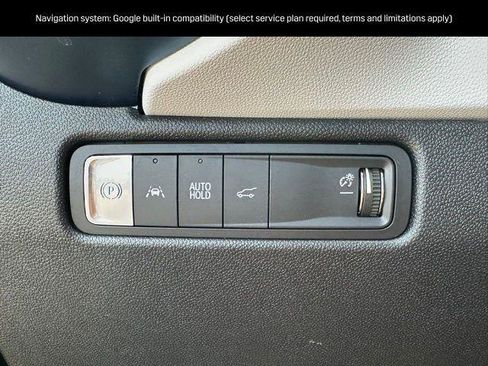 Used 2024 Chevrolet Equinox EV LT image 11