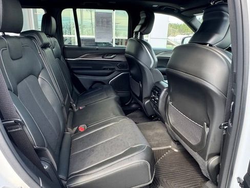 Used 2023 Jeep Grand Cherokee Overland w/ Luxury Tech Group IV image 22