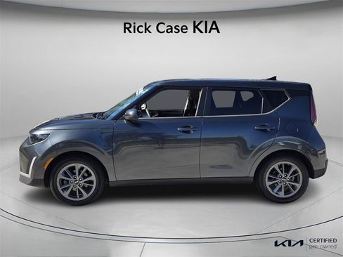 Certified 2023 Kia Soul LX image 3