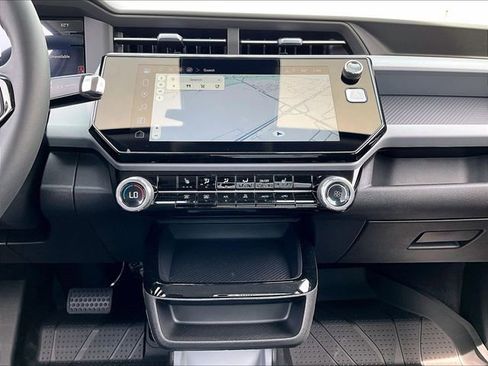 New 2027 Chevrolet Bolt LT w/ Comfort Package FWD image 12