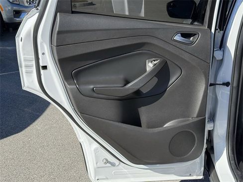 Used 2019 Ford Escape SE image 33