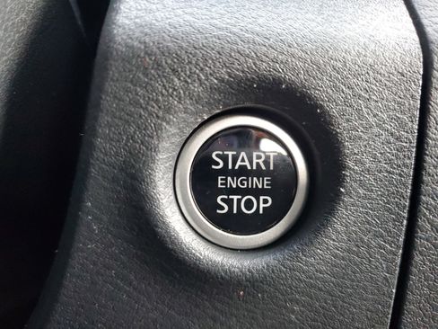 Certified 2024 Nissan Frontier S image 17