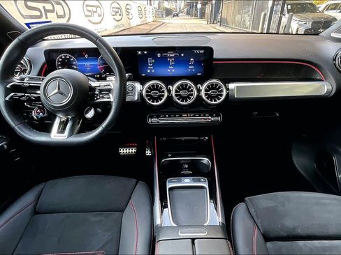 Used 2025 Mercedes-Benz GLB 35 AMG 4MATIC image 15