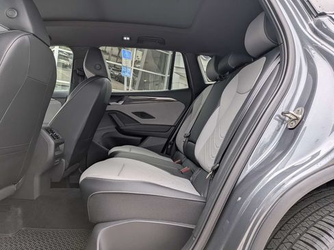 Certified 2026 Volkswagen Tiguan SE R-Line FWD image 17