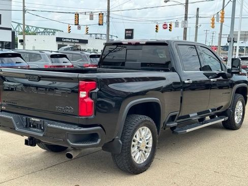 Used 2022 Chevrolet Silverado 2500 High Country w/ LPO, Dark Essentials Package AWD/4WD image 6