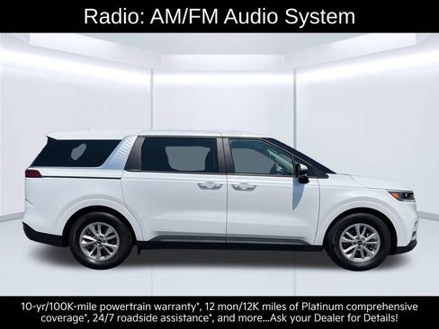 Certified 2024 Kia Carnival LX FWD image 8