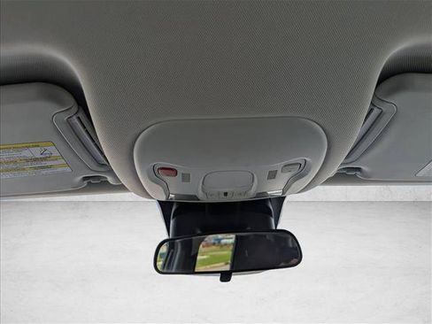 Used 2023 Jeep Renegade Latitude AWD/4WD image 21