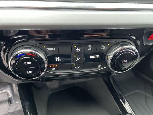 New 2026 Chevrolet Trax LT w/ Driver Confidence Package image 18