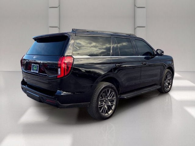 Used 2027 Ford Expedition Platinum RWD image 5