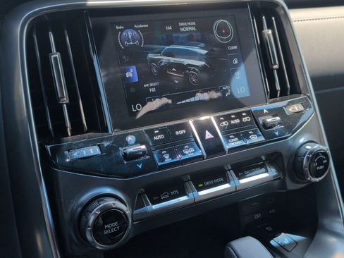 Certified 2026 Lexus LX 700h F Sport AWD/4WD image 20