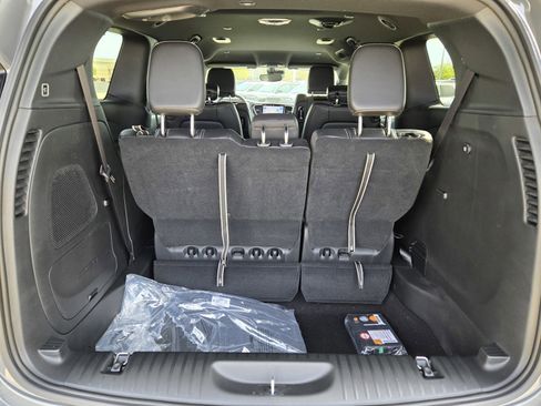 New 2025 Chrysler Pacifica Select w/ Uconnect Theater Family Group image 6