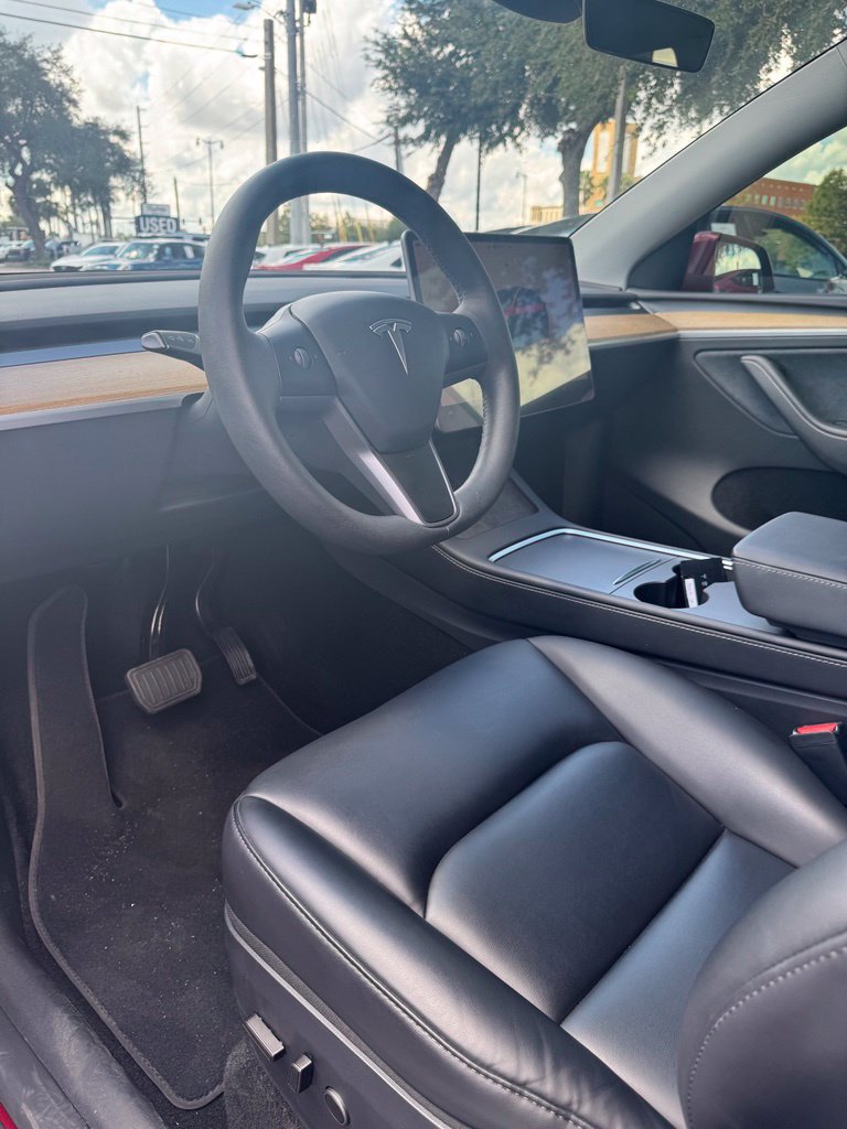 Used 2024 Tesla Model Y Long Range AWD/4WD image 14