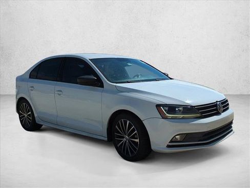 Used 2017 Volkswagen Jetta Sport FWD image 3