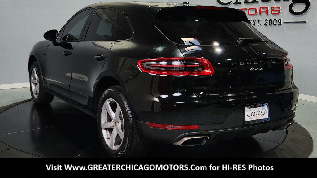 Used 2018 Porsche Macan AWD/4WD image 9