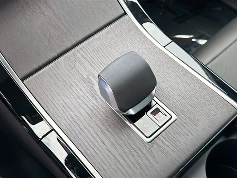 New 2026 Land Rover Range Rover Velar Belgravia AWD/4WD image 28