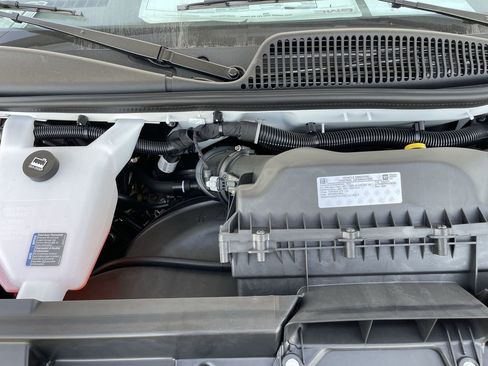 New 2025 GMC Savana 2500 Extended w/ Driver Convenience Package image 30