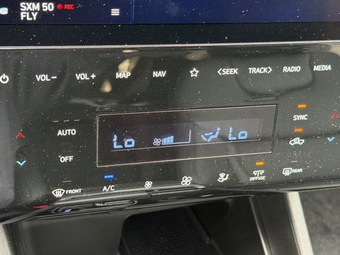 Used 2024 Hyundai Santa Cruz Night AWD/4WD image 19