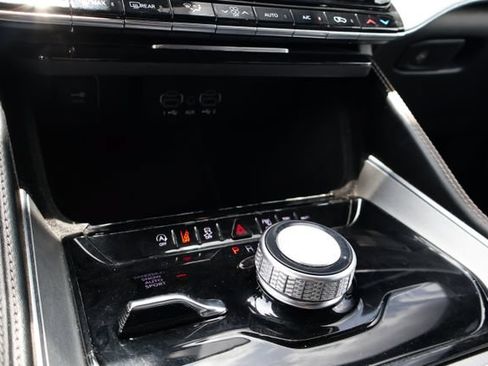 Used 2024 Jeep Wagoneer Series II AWD/4WD image 13