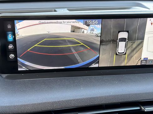 Used 2023 Genesis GV70 2.5T w/ Advanced Package image 19