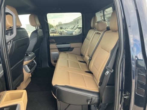 Used 2024 Ford F250 Lariat w/ Chrome Package image 24