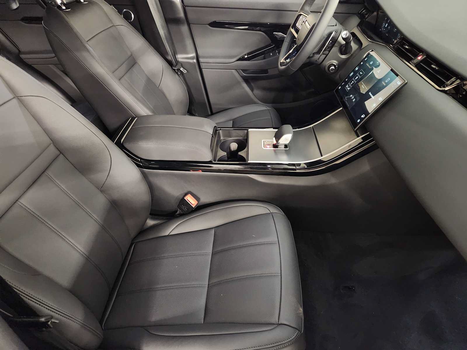 New 2026 Land Rover Range Rover Evoque S AWD/4WD image 3