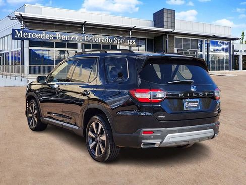 Used 2023 Honda Pilot Touring image 7