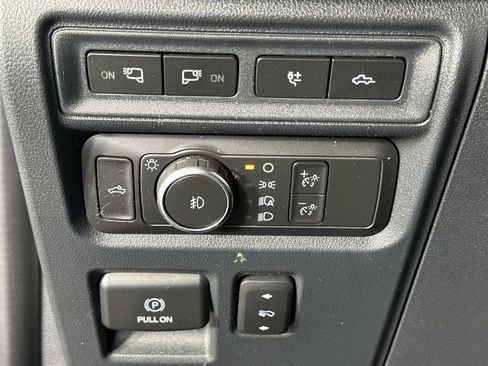 Used 2021 Ford F150 Lariat w/ Equipment Group 502A High AWD/4WD image 21